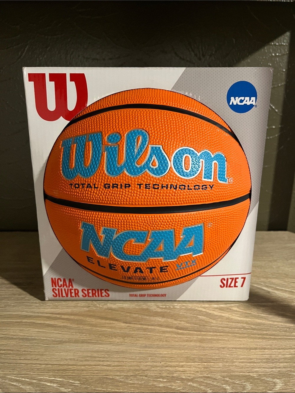 Wilson NCAA Elevate VTX Men’s Basketball With Total Grip Technology